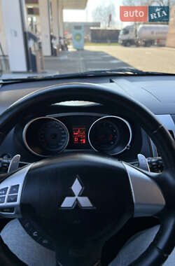 Внедорожник / Кроссовер Mitsubishi Outlander XL 2007 в 