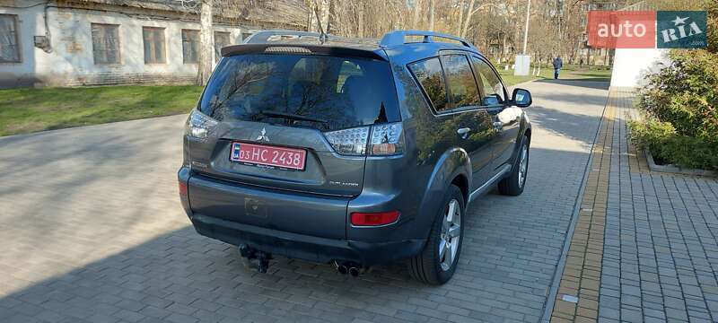 Позашляховик / Кросовер Mitsubishi Outlander XL 2007 в Конотопі