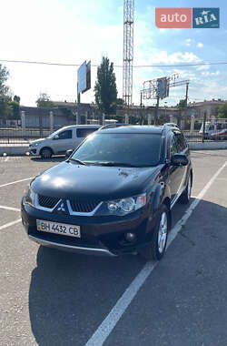 Позашляховик / Кросовер Mitsubishi Outlander XL 2008 в 