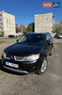 Позашляховик / Кросовер Mitsubishi Outlander XL 2008 в Першотравенську