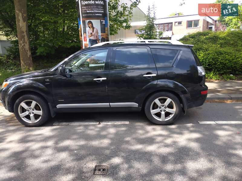 Внедорожник / Кроссовер Mitsubishi Outlander XL 2008 в Чернигове