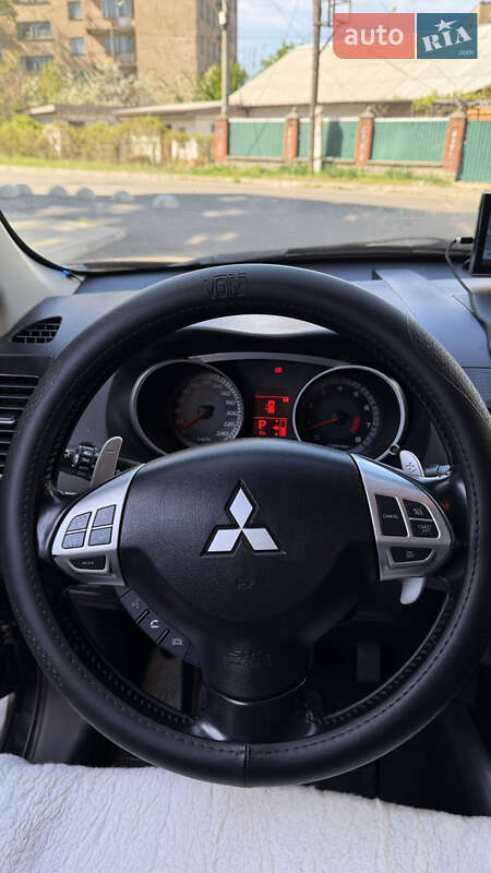 Внедорожник / Кроссовер Mitsubishi Outlander XL 2009 в Белой Церкви