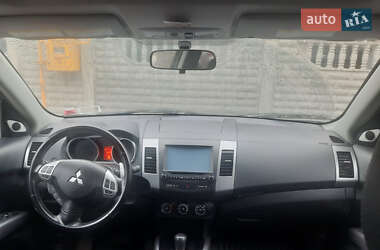 Внедорожник / Кроссовер Mitsubishi Outlander XL 2008 в 