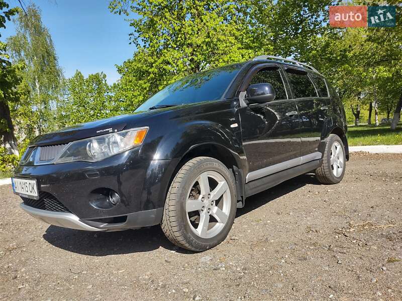 Позашляховик / Кросовер Mitsubishi Outlander XL 2009 в Чернігові
