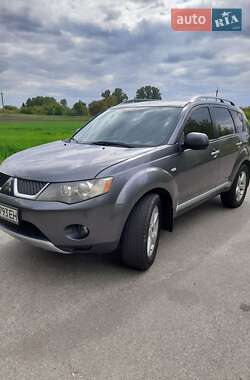 Внедорожник / Кроссовер Mitsubishi Outlander XL 2008 в Репках