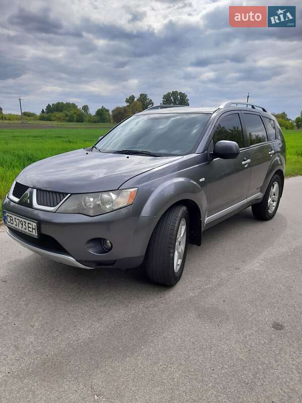 Mitsubishi Outlander XL 2008