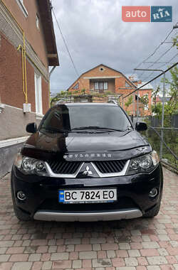 Позашляховик / Кросовер Mitsubishi Outlander XL 2008 в Самборі