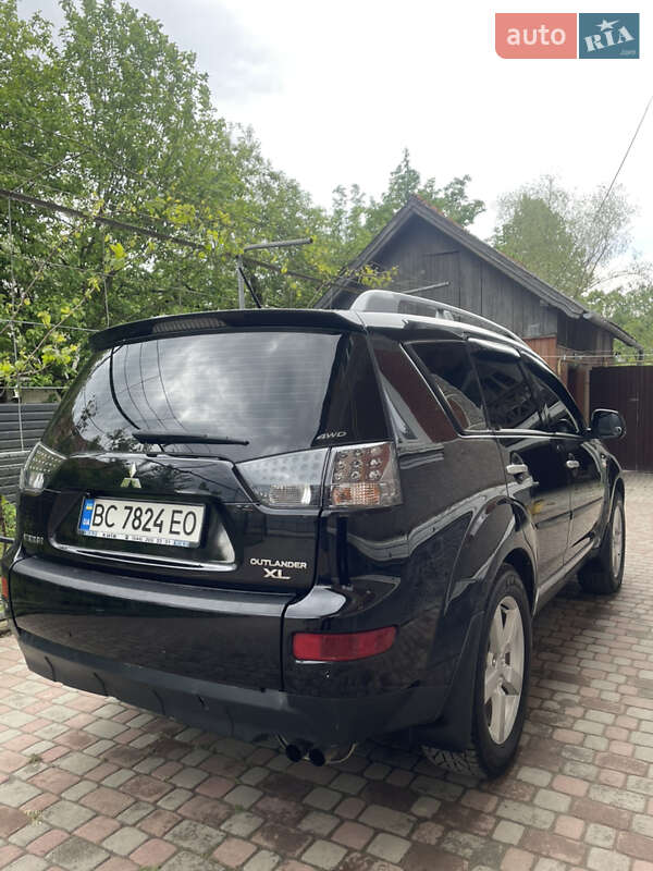 Внедорожник / Кроссовер Mitsubishi Outlander XL 2008 в Самборе