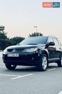 Внедорожник / Кроссовер Mitsubishi Outlander XL 2008 в 