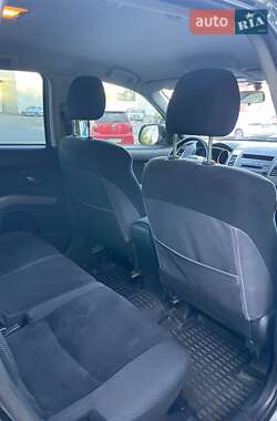 Внедорожник / Кроссовер Mitsubishi Outlander XL 2009 в 
