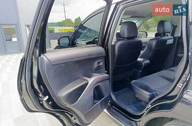 Внедорожник / Кроссовер Mitsubishi Outlander XL 2011 в 
