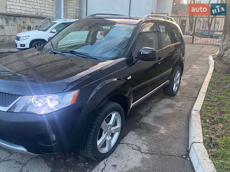 Позашляховик / Кросовер Mitsubishi Outlander XL 2008 в Одесі