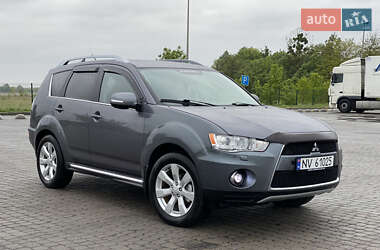 Внедорожник / Кроссовер Mitsubishi Outlander XL 2009 в 