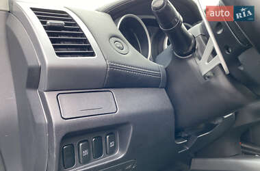 Внедорожник / Кроссовер Mitsubishi Outlander XL 2009 в 