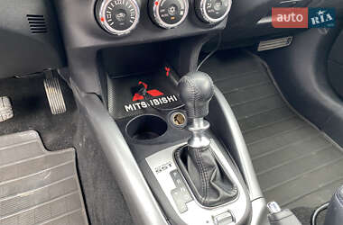 Внедорожник / Кроссовер Mitsubishi Outlander XL 2009 в 