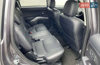 Внедорожник / Кроссовер Mitsubishi Outlander XL 2009 в 
