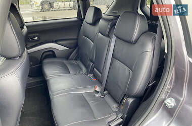 Внедорожник / Кроссовер Mitsubishi Outlander XL 2009 в 