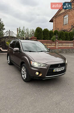 Внедорожник / Кроссовер Mitsubishi Outlander XL 2012 в 