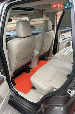 Внедорожник / Кроссовер Mitsubishi Outlander XL 2012 в 
