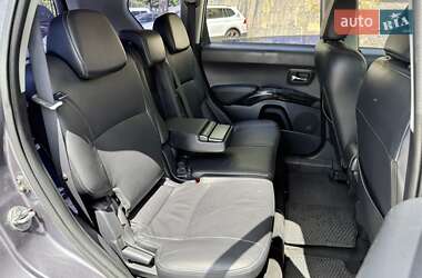 Позашляховик / Кросовер Mitsubishi Outlander XL 2008 в 
