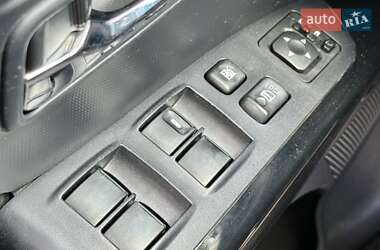 Позашляховик / Кросовер Mitsubishi Outlander XL 2008 в 