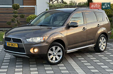 Внедорожник / Кроссовер Mitsubishi Outlander XL 2011 в 