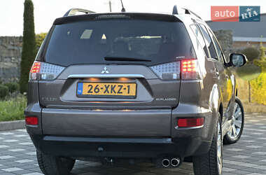 Внедорожник / Кроссовер Mitsubishi Outlander XL 2011 в 