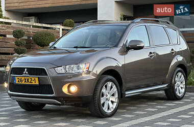 Внедорожник / Кроссовер Mitsubishi Outlander XL 2011 в 