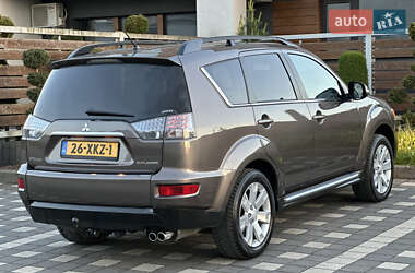 Внедорожник / Кроссовер Mitsubishi Outlander XL 2011 в 