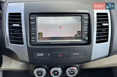 Внедорожник / Кроссовер Mitsubishi Outlander XL 2011 в 