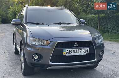 Внедорожник / Кроссовер Mitsubishi Outlander XL 2011 в 