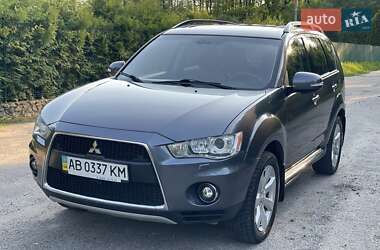 Внедорожник / Кроссовер Mitsubishi Outlander XL 2011 в 