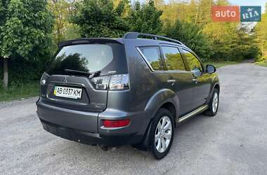 Внедорожник / Кроссовер Mitsubishi Outlander XL 2011 в 