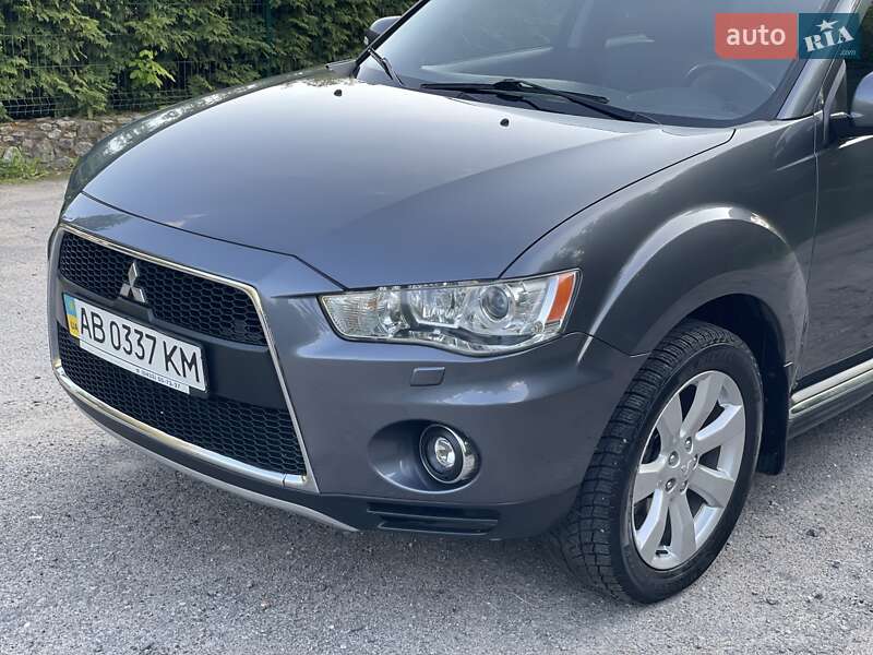 Внедорожник / Кроссовер Mitsubishi Outlander XL 2011 в Виннице