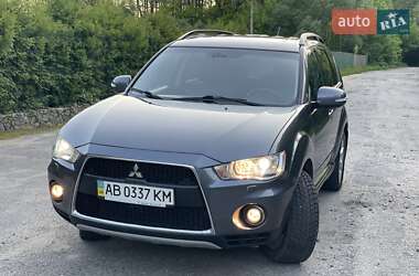 Внедорожник / Кроссовер Mitsubishi Outlander XL 2011 в 