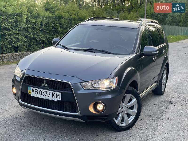 Внедорожник / Кроссовер Mitsubishi Outlander XL 2011 в Виннице