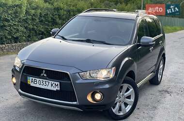 Внедорожник / Кроссовер Mitsubishi Outlander XL 2011 в 