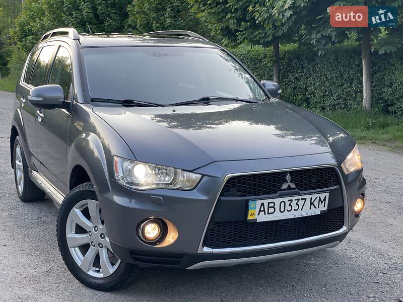 Внедорожник / Кроссовер Mitsubishi Outlander XL 2011 в Виннице