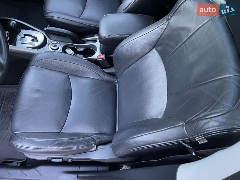 Внедорожник / Кроссовер Mitsubishi Outlander XL 2011 в Виннице