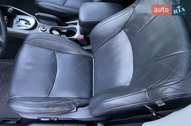 Внедорожник / Кроссовер Mitsubishi Outlander XL 2011 в 