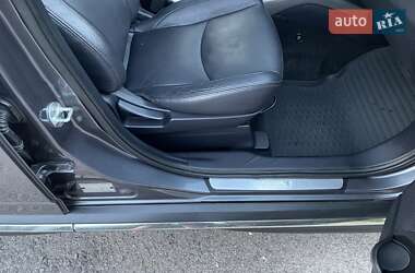 Внедорожник / Кроссовер Mitsubishi Outlander XL 2011 в 