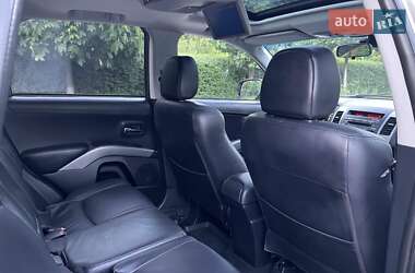 Внедорожник / Кроссовер Mitsubishi Outlander XL 2011 в 