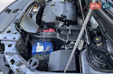 Внедорожник / Кроссовер Mitsubishi Outlander XL 2011 в 