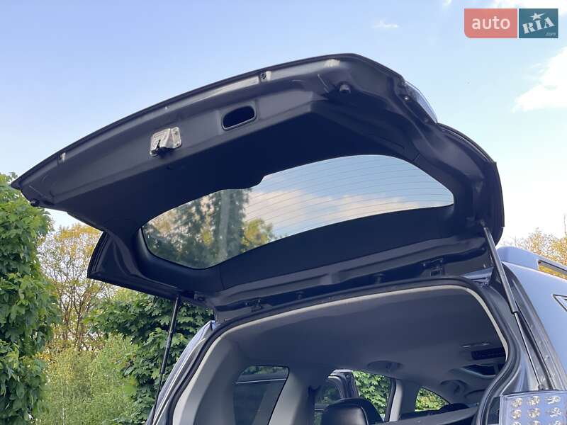 Внедорожник / Кроссовер Mitsubishi Outlander XL 2011 в Виннице