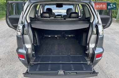 Внедорожник / Кроссовер Mitsubishi Outlander XL 2011 в 