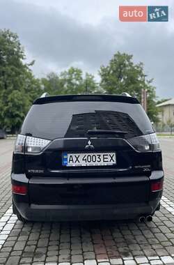 Внедорожник / Кроссовер Mitsubishi Outlander XL 2008 в 