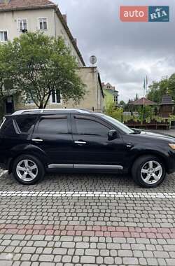 Внедорожник / Кроссовер Mitsubishi Outlander XL 2008 в 