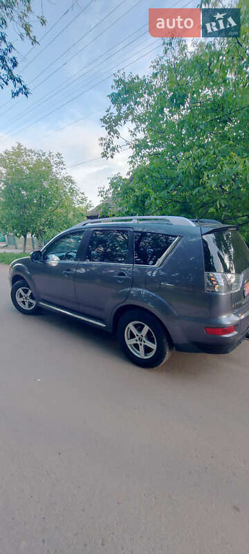 Позашляховик / Кросовер Mitsubishi Outlander XL 2010 в Білгороді-Дністровському