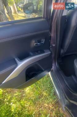 Внедорожник / Кроссовер Mitsubishi Outlander XL 2010 в 