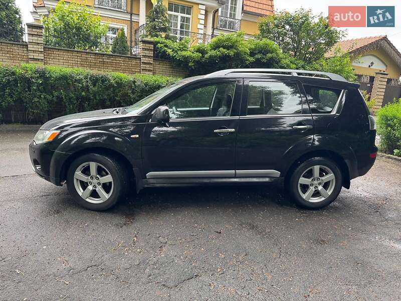Внедорожник / Кроссовер Mitsubishi Outlander XL 2008 в Киеве